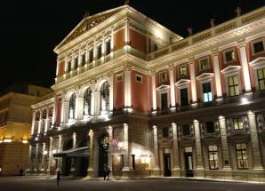 [VIDEO] Zbigniew Wodecki: Ludzie potrzebują takich miejsc jak filharmonia, żeby się pokazać. Przy okazji posłuchają muzyki