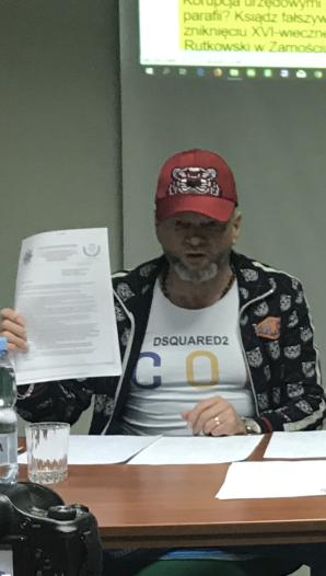 [VIDEO] NIE WYSTAWIAJ FAŁSZYWEGO ŚWIADECTWA PRZECIW BLIŹNIEMU SWEMU! Czy proboszcz parafii w Trzeszczanach fałszywie pomawia, prześladowanego za prawdę, robotnika Wiesława Księżuka?