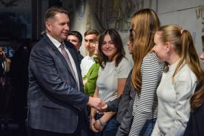 Młodzież polska mieszkająca we Francji zwiedza Warszawę w ramach „Poznaj Polskę – kraj rodzinny”