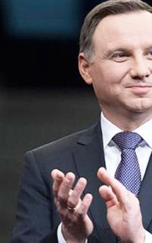 Prezydent Andrzej Duda pogratulował Donaldowi Tuskowi ponownego wyboru w Brukselii na Przewodniczącego Rady Europejskiej
