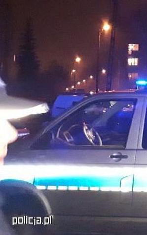 Łódź: Pojechali udzielić pomocy, sami odnieśli obrażenia. Podejrzewany o wytworzenie wybuchowych substancji zatrzymany