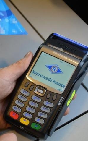 Terminale płatnicze - program pilotażowy w opolskiej Policji