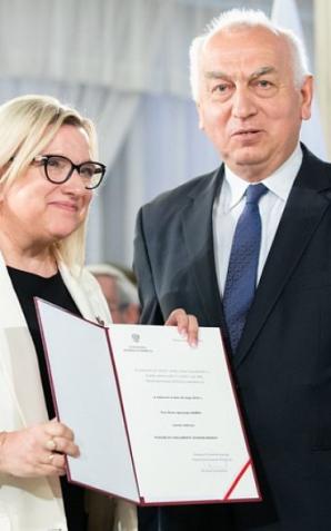 [VIDEO] Uroczystość wręczenia posłom do Parlamentu Europejskiego zaświadczeń o wyborze z udziałem premiera