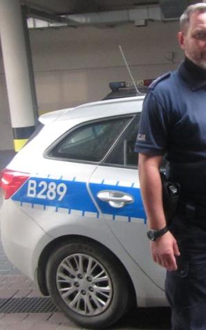 Zastępca dyżurnego z oławskiej komendy, w czasie wolnym od służby, zatrzymał nietrzeźwego kierowcę