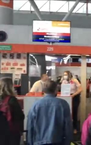 [VIDEO] Skandal na lotnisku Chopina w Warszawie! Kto naraża pasażerów przez skąpstwo?