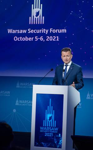 Wspólnota euroatlantycka musi być solidarna wobec współczesnych zagrożeń. Na przykładzie wydarzeń w Gruzji w 2008 roku i na Ukrainie w 2014 roku szef MON podkreślił złożoność środków nowoczesnej wojny