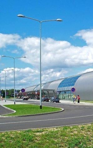 Planowany remont lotniska Warszawa-Modlin: Możliwość odwołania ponad 100 Lotów przez Ryanair do różnych krajów Europy