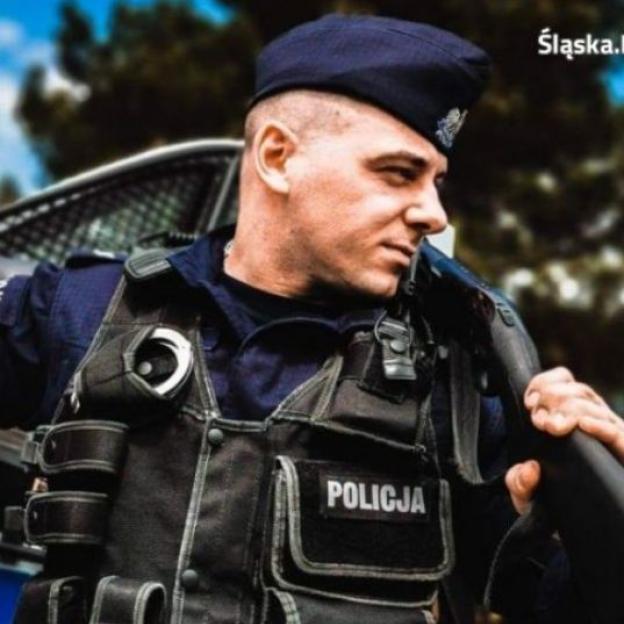 Wybił szybę, by wydostać dziecko z samochodu