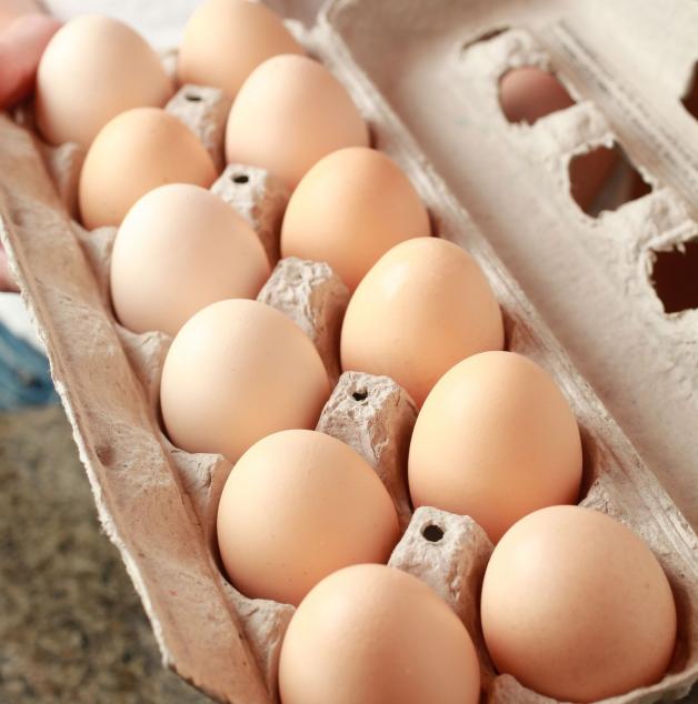 Producenci jaj wprowadzają konsumentów w błąd poprzez niewłaściwe oznakowanie towaru