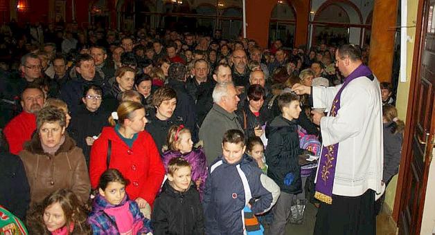 Nawracajcie się i wierzcie w Ewangelię. Słowo na Środę Popielcową